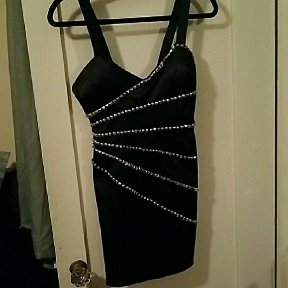Bebe super sexy and gorgeous black dress size 4😄 - Picture 4 of 4